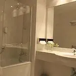 Coronet Hotell