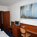 Coronet Hotell