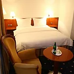 Coronet Prag
