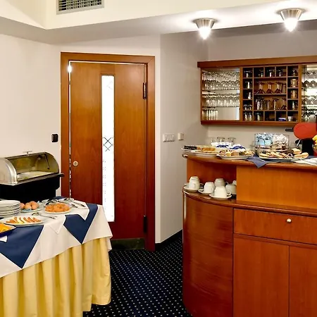 Hotel Coronet