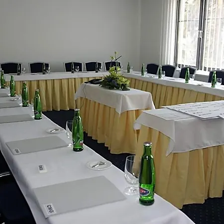Coronet Hotel