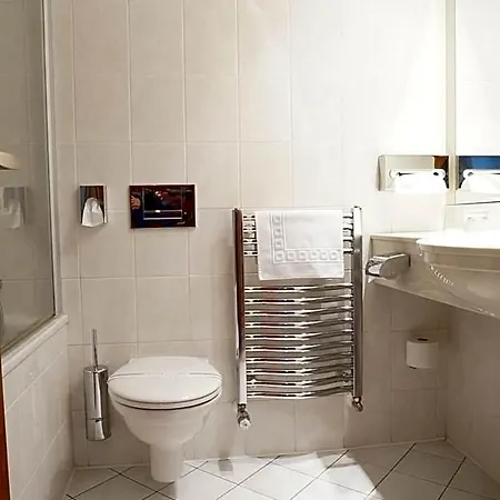 Coronet Hotel