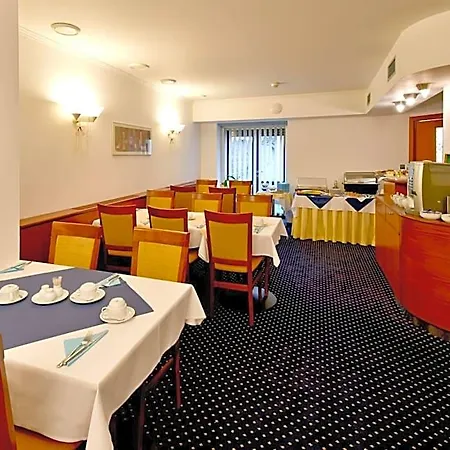 Coronet Hotel Praga