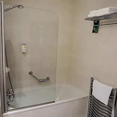 Coronet Hotel 4*