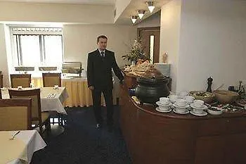 Coronet 4* Praha