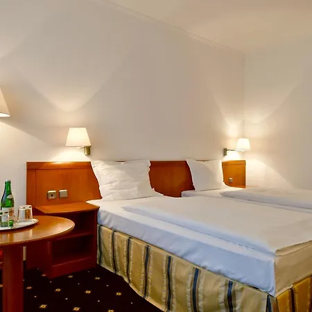 Coronet 4* Praag
