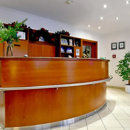 Coronet Hotel