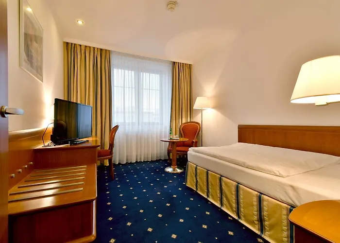 Coronet 4*