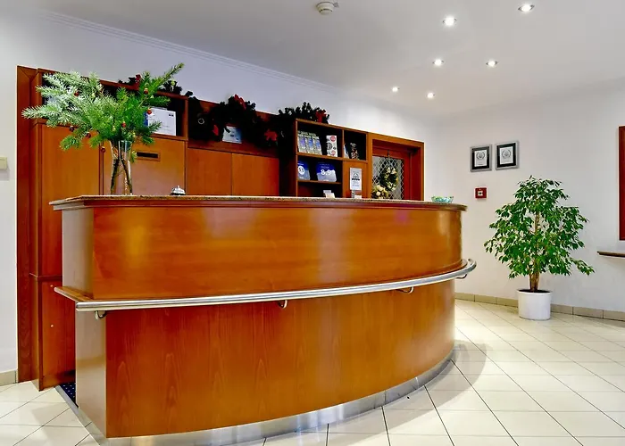 Coronet Hotel